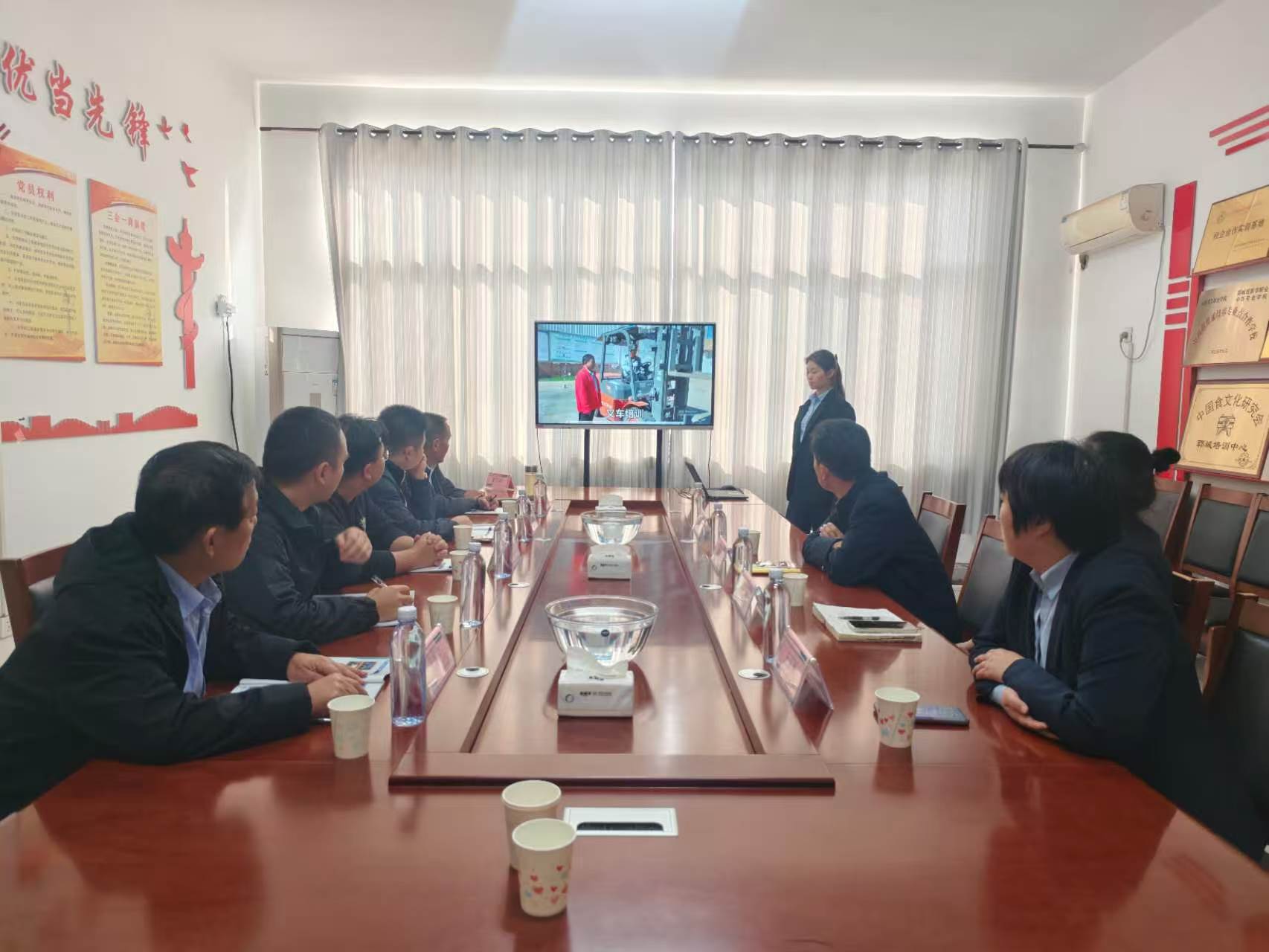 新华职业中等专业学校